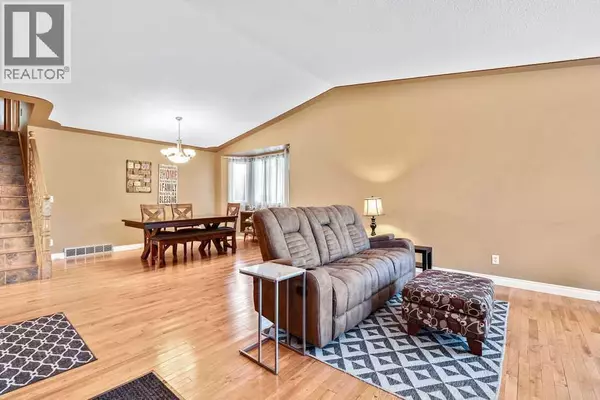 Okotoks, AB T1S1H4,203 Welch Place