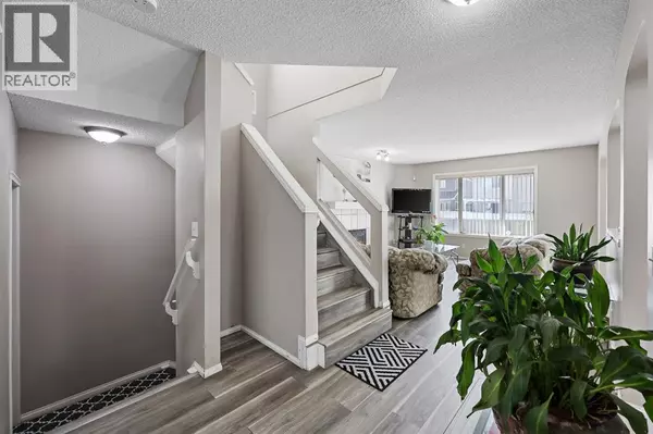 Calgary, AB T3J4X1,27 Saddleridge Close NE