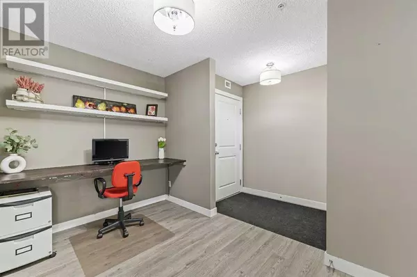 Airdrie, AB T4B3V7,8113, 403 Mackenzie Way SW