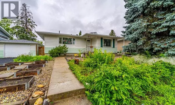 Calgary, AB T2M4E1,2211 Halifax Crescent NW