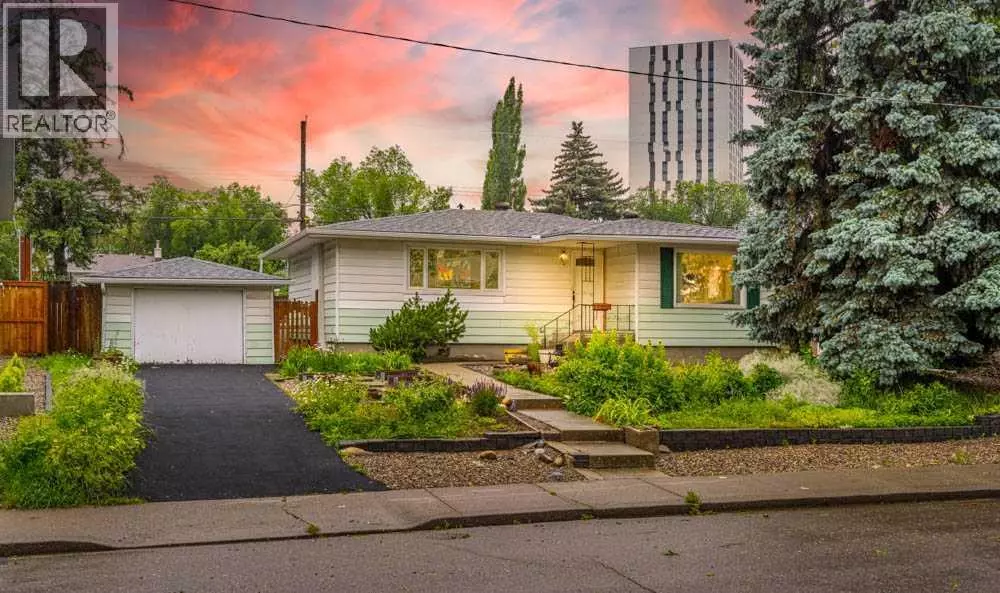 Calgary, AB T2M4E1,2211 Halifax Crescent NW