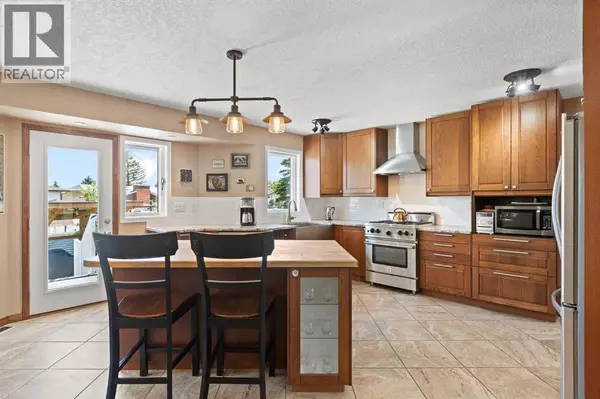 High River, AB T1V1L2,906 11 Street SE