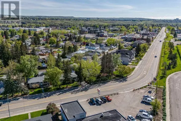 Calgary, AB T3B0H6,8308 Bowness Road NW