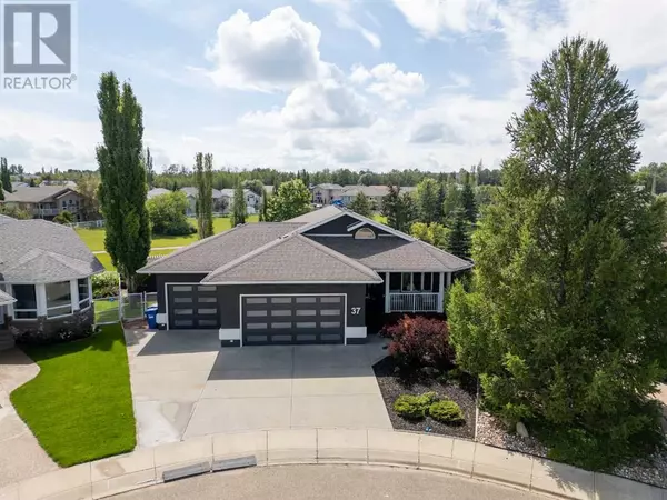 37 Leung Close, Red Deer, AB T4R2W6