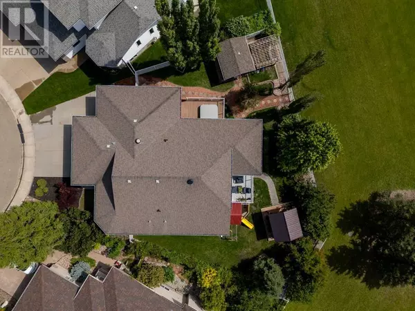 Red Deer, AB T4R2W6,37 Leung Close