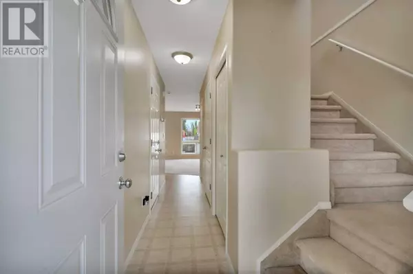Red Deer, AB T4R3L2,62 Adamson Avenue