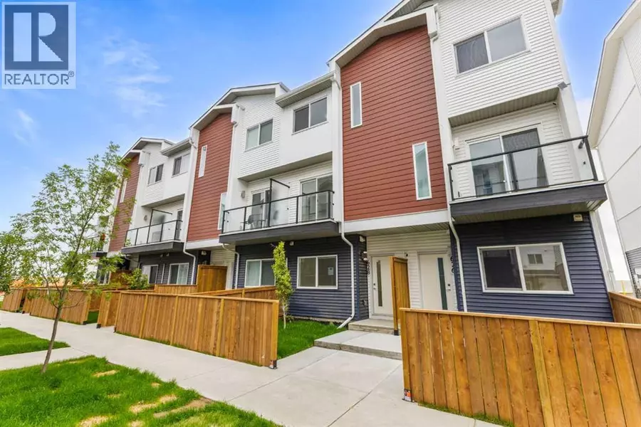 628 Red Sky Villas NE, Calgary, AB T3N2M3
