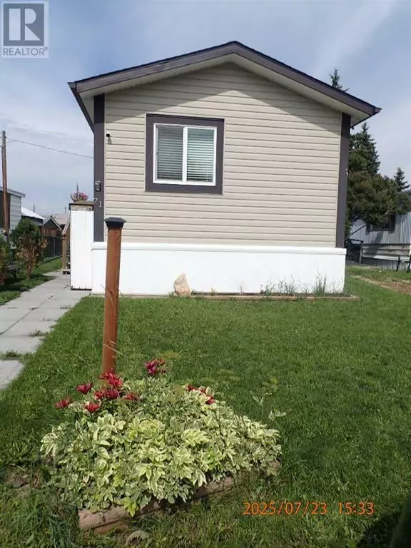 Penhold, AB T0M1R0,71, 4000 Minto ST