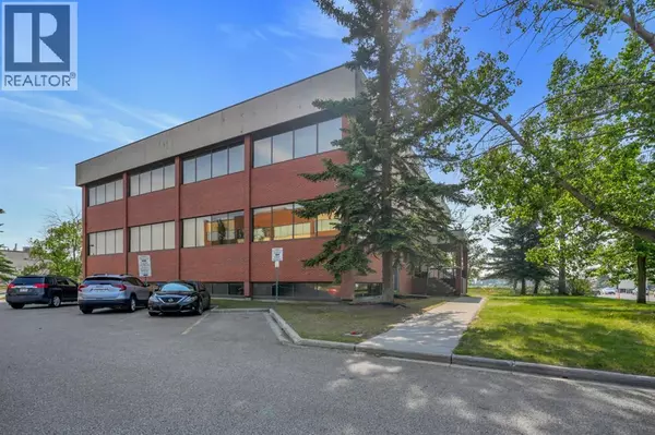 Calgary, AB T1Y4T8,2711 39 Avenue NE