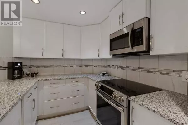 Calgary, AB T3A2Y1,109, 32 Varsity Estates Circle NW