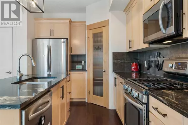 Calgary, AB T3B0P4,2, 4709 17 Avenue NW
