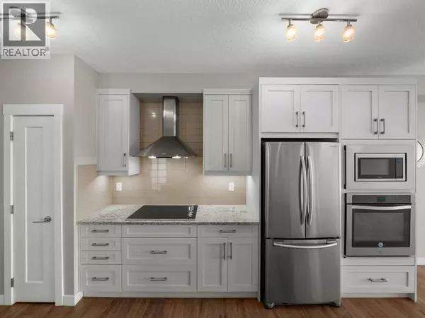 302, 10 Walgrove Walk SE, Calgary, AB T2X4E3