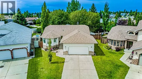 34 Denmark Crescent, Red Deer, AB T4R2K4