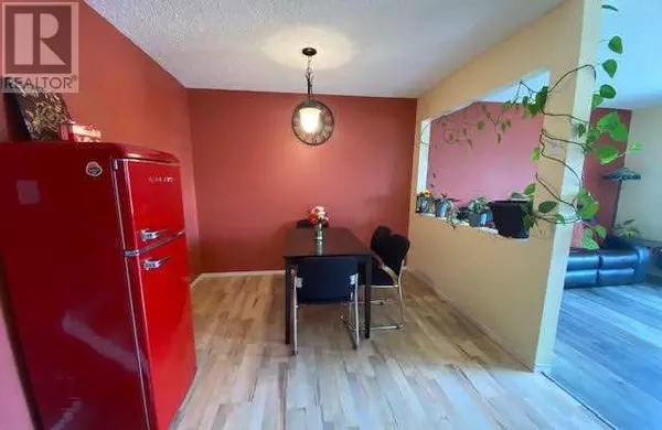 Hinton, AB T7V1L1,121 SUTHERLAND Avenue