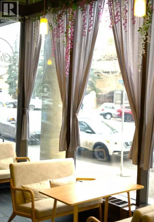 Calgary, AB T2E6M6,123 Downtown Lane