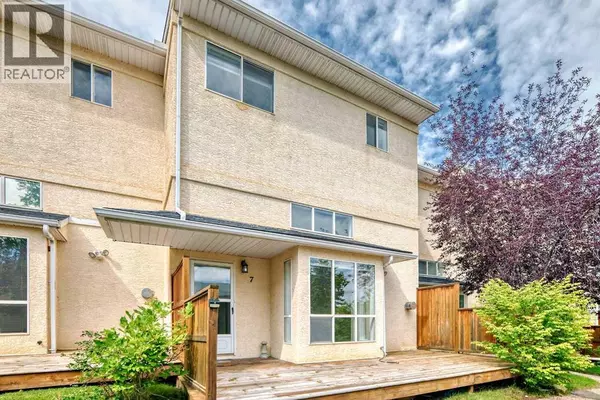 Calgary, AB T2Y3J6,7 Millrose Place SW