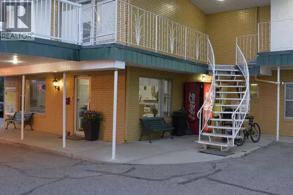 Medicine Hat, AB T1A7Y3,855 Gershaw Drive SW