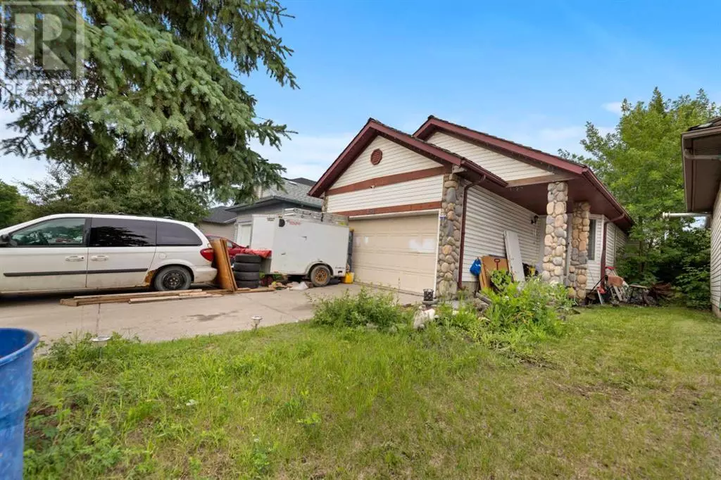 Calgary, AB T2Z2V5,132 Mt Apex Green SE