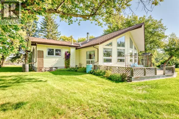 440042 Range Road 274, Rural Ponoka County, AB T4J1R4