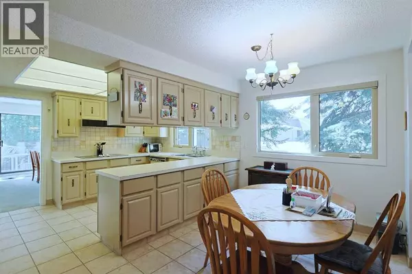 Calgary, AB T3B4T7,18, 1901 Varsity Estates Drive NW