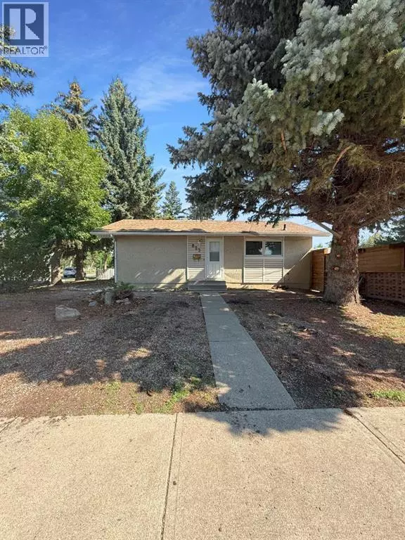 823 23 Street N, Lethbridge, AB T1H3S9