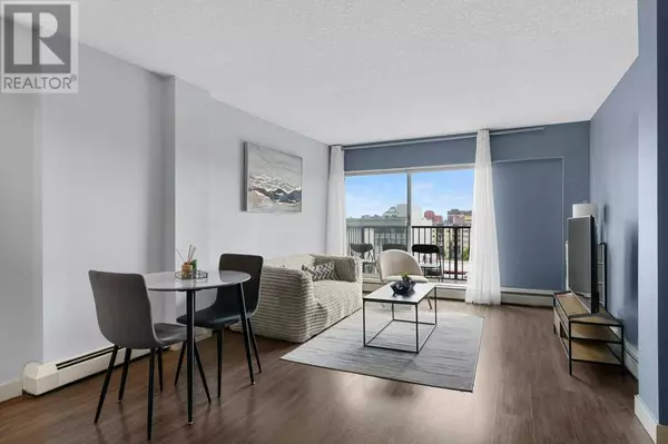 Calgary, AB T2S0A9,8D, 515 17 Avenue SW