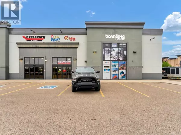 Medicine Hat, AB T1B0M9,2, 2010 Strachan Road SE