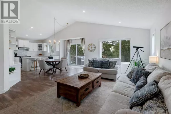 Chestermere, AB T1X1M2,120 West Creek Close