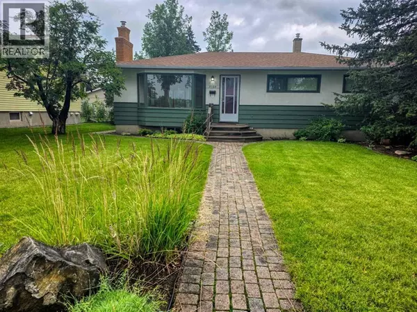 Calgary, AB T3E4G6,5108 Grove Hill Road SW
