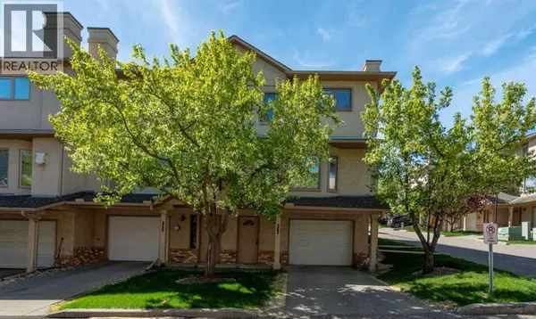 243 Christie Park Mews SW, Calgary, AB T3H3H2