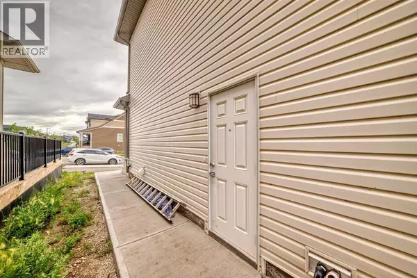 Calgary, AB T3P1W5,112 Ambleton Street NW