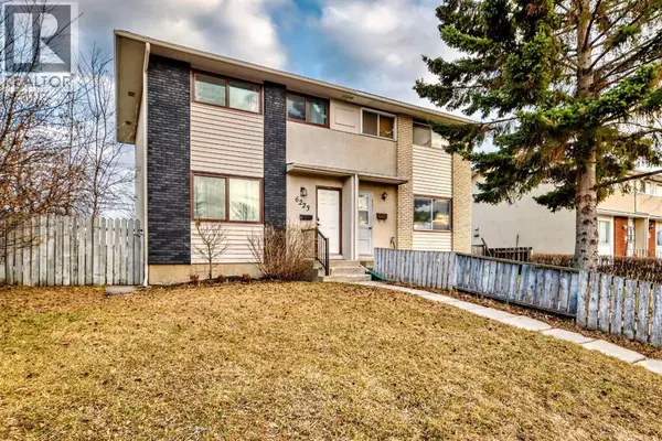 6223 Penedo Way SE, Calgary, AB T2A3N2