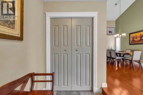 Calgary, AB T2Z2M9,112 Douglas Glen Mews SE