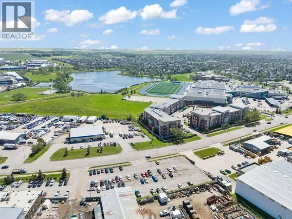 Airdrie, AB T4A0G5,2418, 604 East Lake Boulevard NE