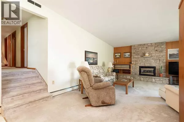 Lethbridge, AB T1K2N5,1406 26 Street S