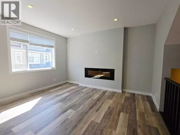 Calgary, AB T3H1Y1,120 Wentworth Row SW