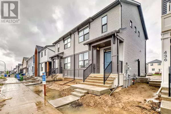 Calgary, AB T3S0S9,432 Hotchkiss Drive SE