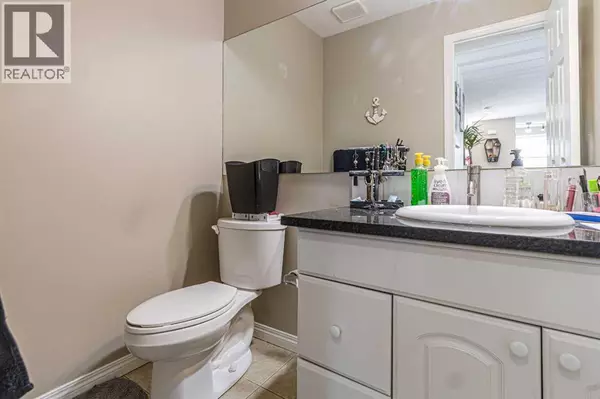 Calgary, AB T2K4Z3,1-6, 8 Huntley Close NE