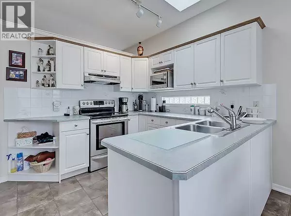 Okotoks, AB T0L1T5,66 Cimarron Drive