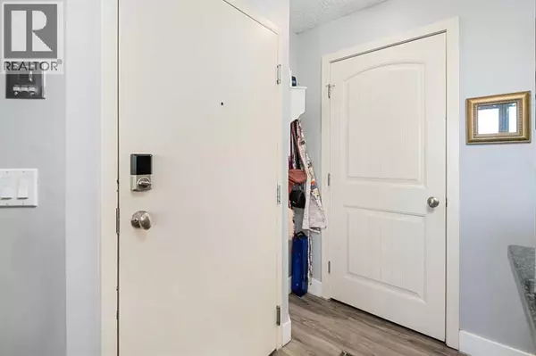 Calgary, AB T3H2L4,4, 218 Village Terrace SW