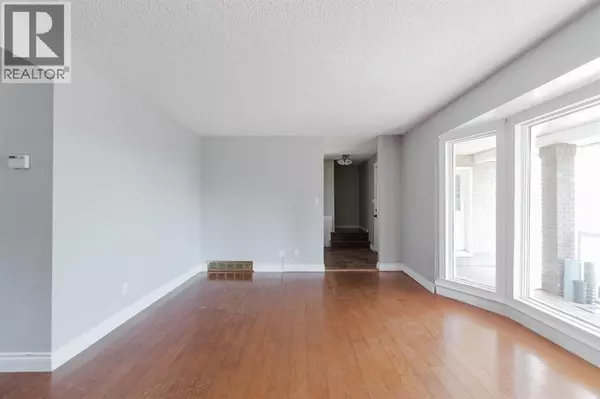 Fort Mcmurray, AB T9H3S1,182 Sifton Avenue