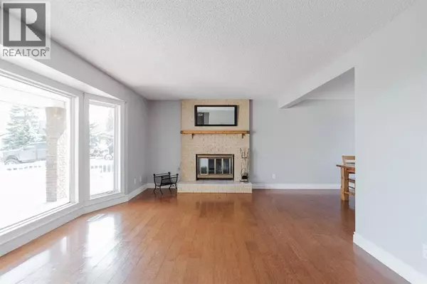 Fort Mcmurray, AB T9H3S1,182 Sifton Avenue