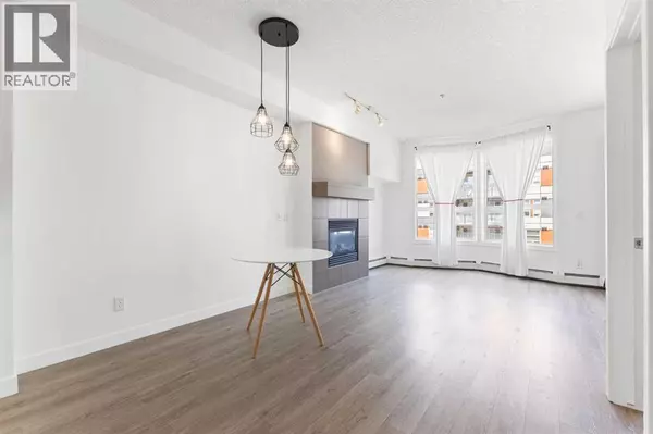 Calgary, AB T2T2C8,302, 2420 34 Avenue SW