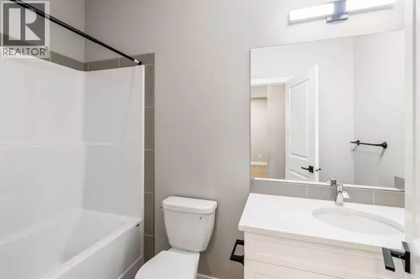 Calgary, AB T2A7Y5,147 Belvedere Crescent SE