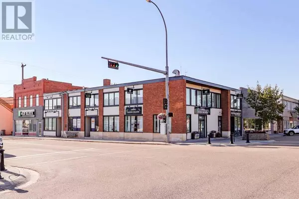 5002 50 Street, Stettler, AB T4K1K9