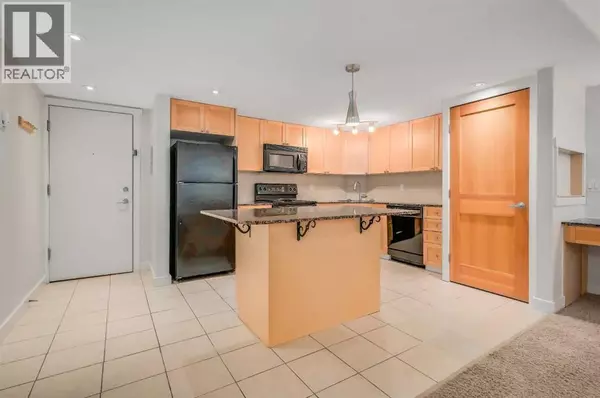 Calgary, AB T2T0R5,101, 1424 22 Avenue SW