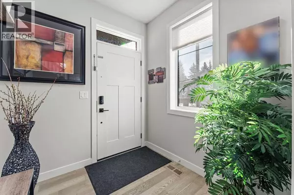 Calgary, AB T2Y0P6,804 Shawnee Terrace SW