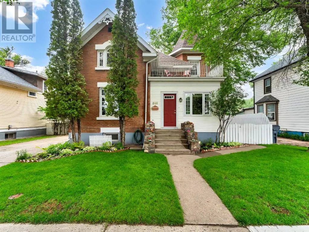 Medicine Hat, AB T1A0W5,846 Balmoral Street SE