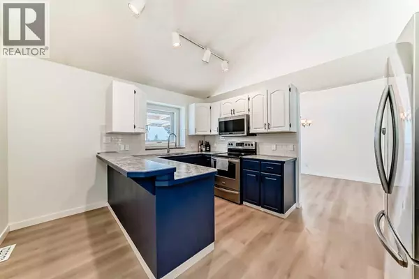 20 Westland Gate, Okotoks, AB T1S1N1