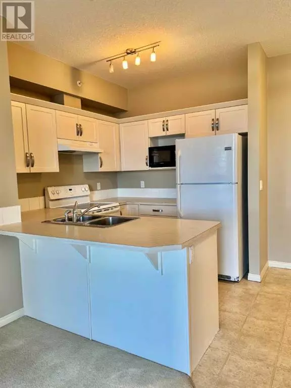 Calgary, AB T3M1R2,408, 102 Cranberry Park SE